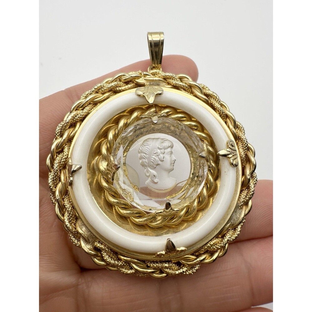 Vintage Gold Tone Glass Cameo Pendant Rope Chain Large